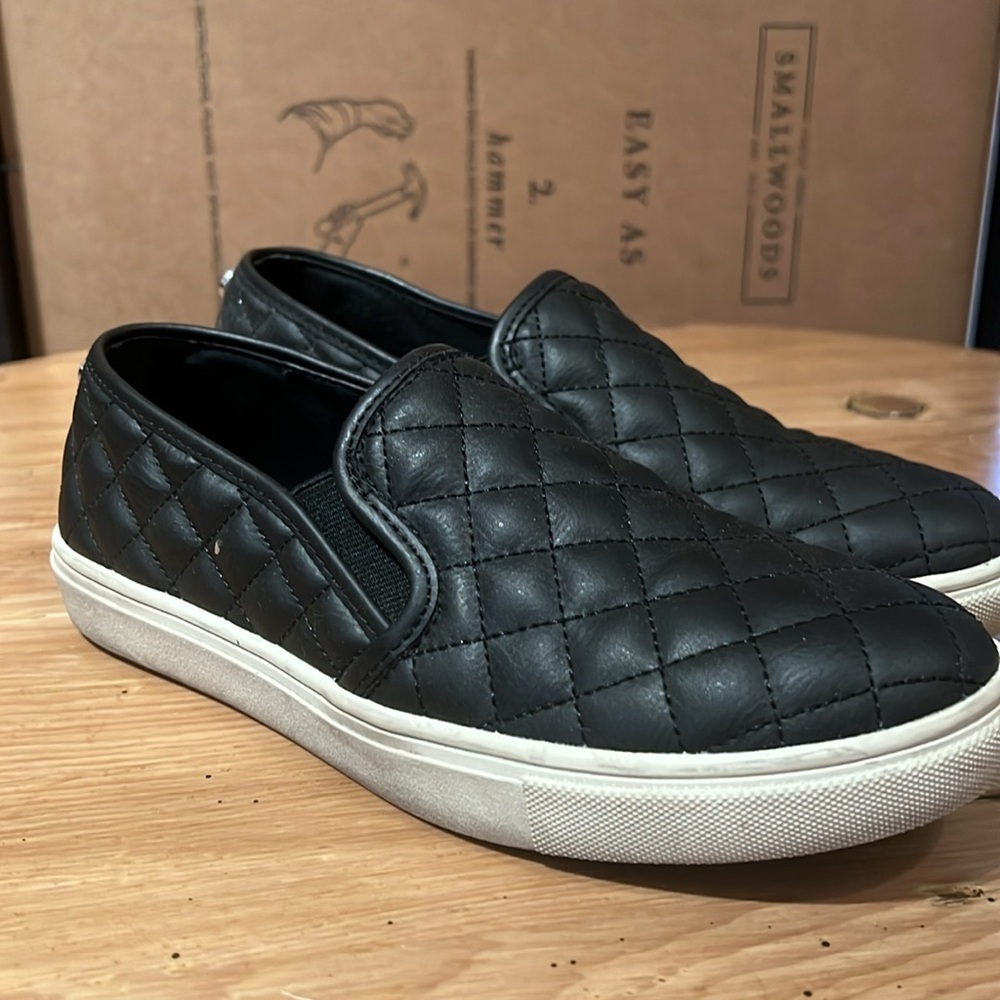 Steve Madden Ecentrcq Slip on Shoes